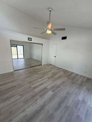 1350 Periwinkle Pl, Wellington, FL 33414