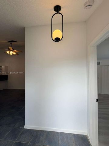 1350 Periwinkle Pl, Wellington, FL 33414