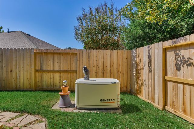 175 W Lilac Ridge Place, The Woodlands, TX 77384