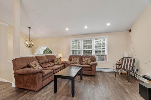 30 2nd St, Worcester, MA 01605