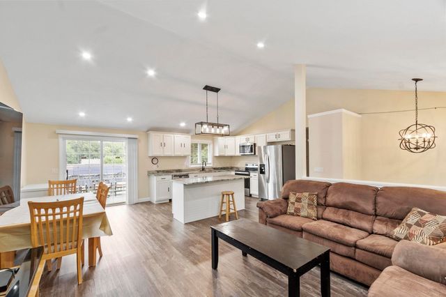 30 2nd St, Worcester, MA 01605