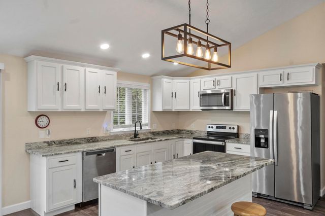 30 2nd St, Worcester, MA 01605