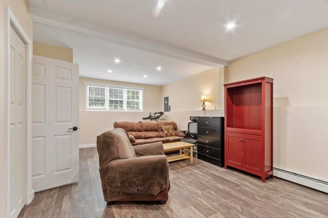 30 2nd St, Worcester, MA 01605