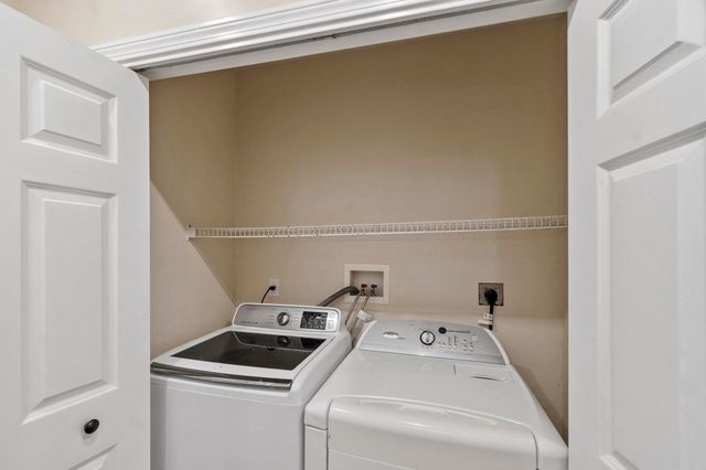 30 2nd St, Worcester, MA 01605