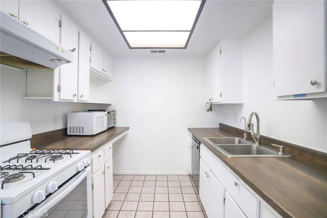 13931 Spring Water Court 16, Garden Grove, CA 92843