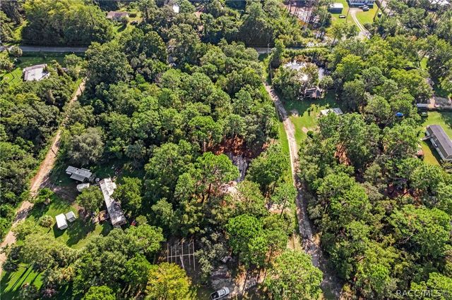 8181 W Tracy Court, Homosassa, FL 34448