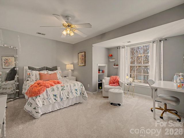 16214 Hollingbourne Road, Huntersville, NC 28078