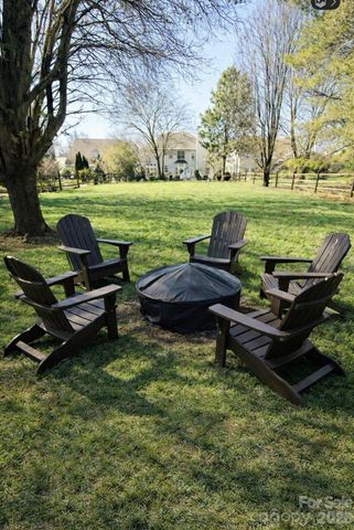 16214 Hollingbourne Road, Huntersville, NC 28078