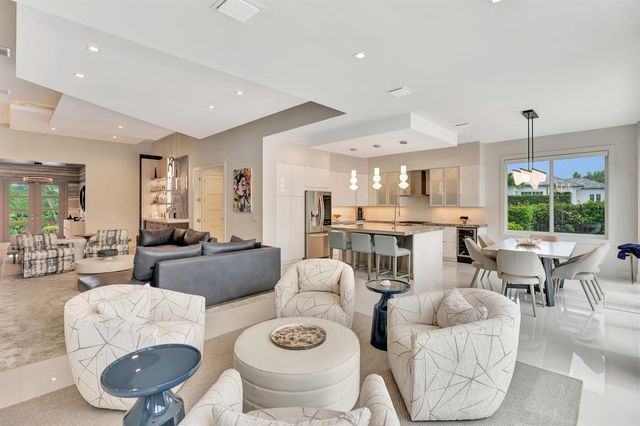 124 Golf Village Boulevard, Jupiter, FL 33458