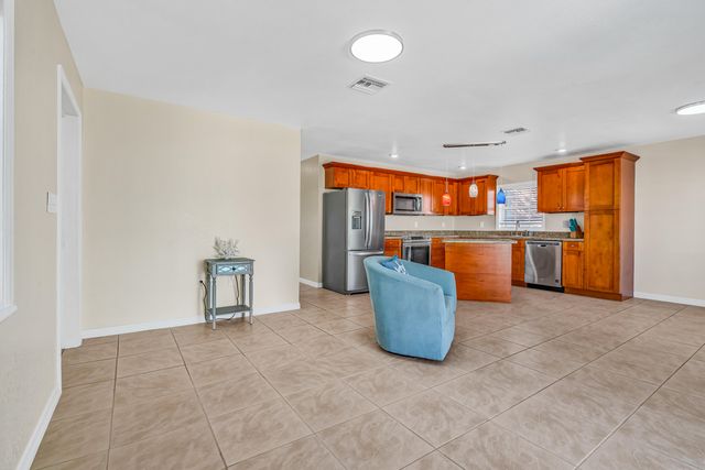 621 Santa Anita Lane, Key Largo, FL 33037