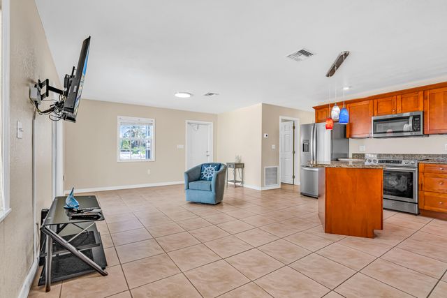 621 Santa Anita Lane, Key Largo, FL 33037