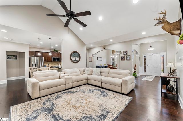 10 Vineyard Way, Williamston, SC 29697