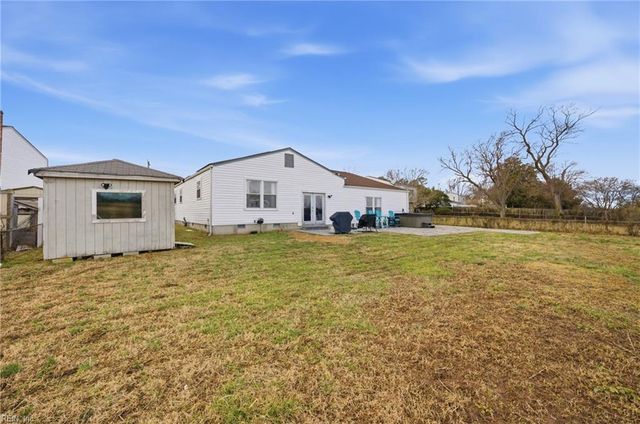 102 Diggs DR, Hampton, VA 23666