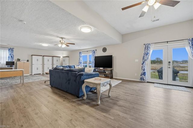 102 Diggs DR, Hampton, VA 23666