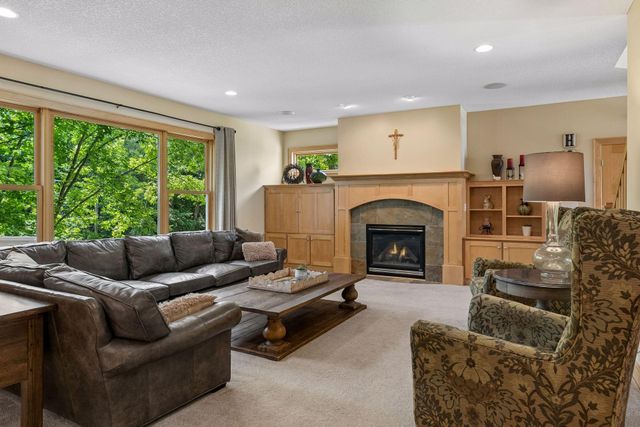 2866 Timberview Trail, Chaska, MN 55318