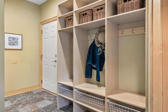 2866 Timberview Trail, Chaska, MN 55318