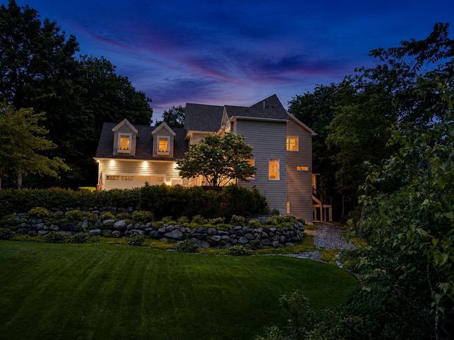 2866 Timberview Trail, Chaska, MN 55318