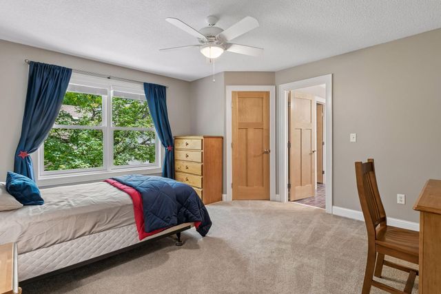 2866 Timberview Trail, Chaska, MN 55318
