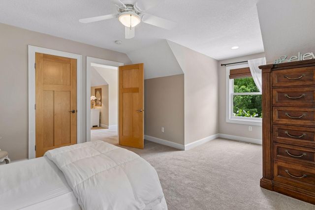 2866 Timberview Trail, Chaska, MN 55318