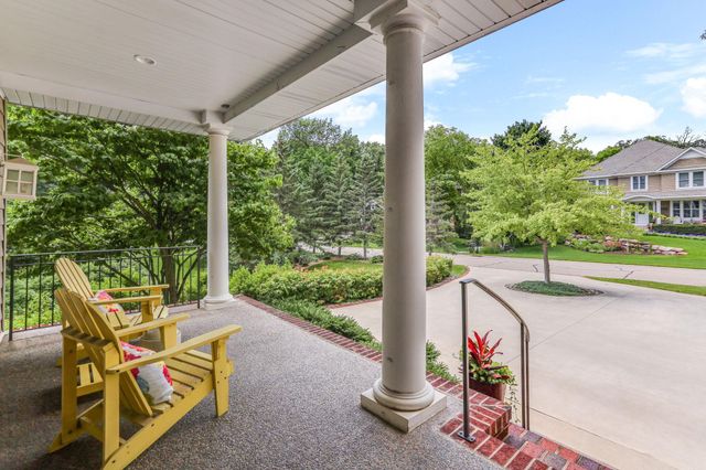 2866 Timberview Trail, Chaska, MN 55318