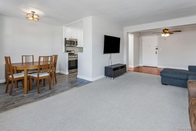 2 Sadore Lane 7W, Yonkers, NY 10710