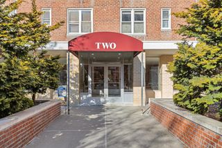 2 Sadore Lane 7W, Yonkers, NY 10710