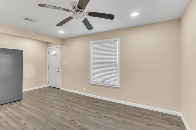 2108 SKYLARK Drive, Arlington, TX 76010