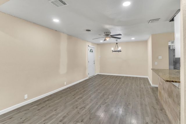 2108 SKYLARK Drive, Arlington, TX 76010