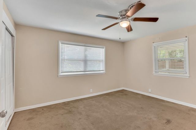 2108 SKYLARK Drive, Arlington, TX 76010