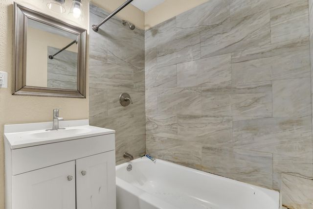 2108 SKYLARK Drive, Arlington, TX 76010