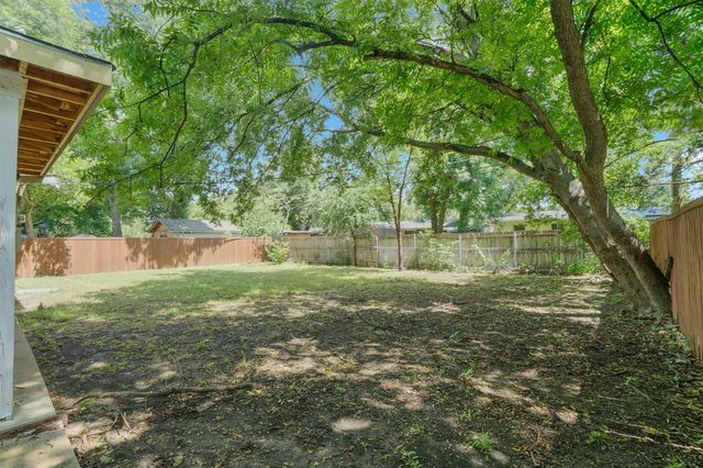2108 SKYLARK Drive, Arlington, TX 76010