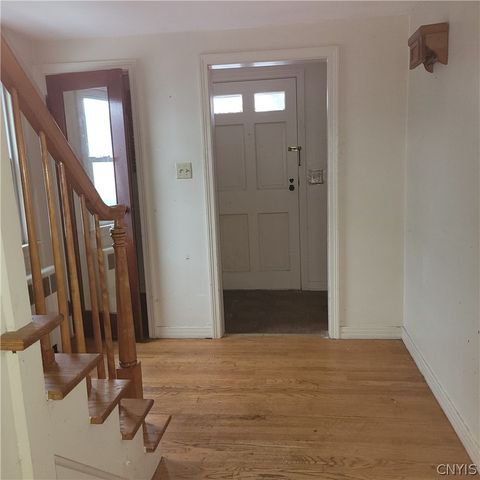 122 Elm Street, Clay, NY 13212