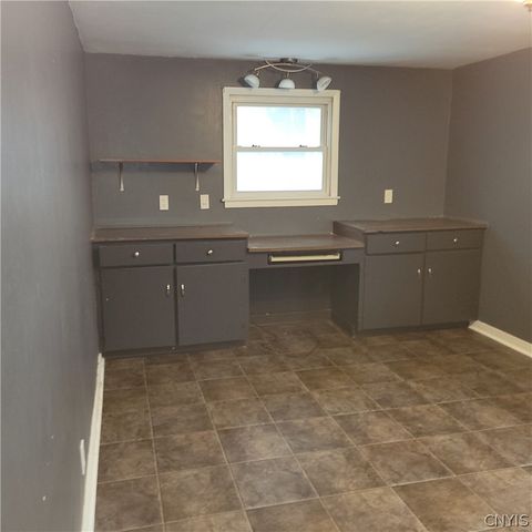 122 Elm Street, Clay, NY 13212