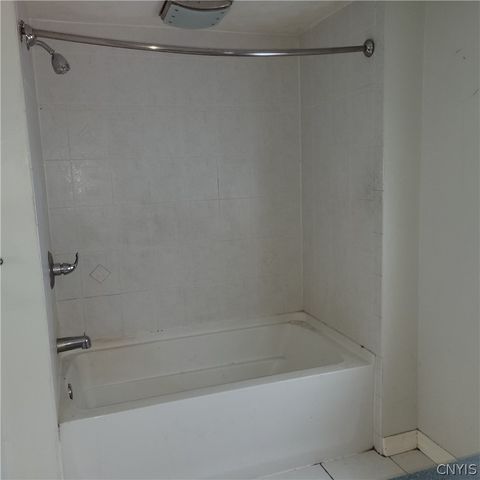 122 Elm Street, Clay, NY 13212