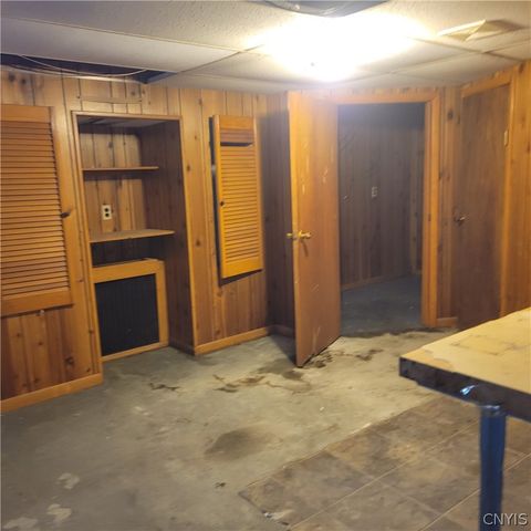 122 Elm Street, Clay, NY 13212