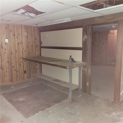 122 Elm Street, Clay, NY 13212