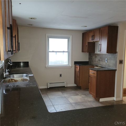 122 Elm Street, Clay, NY 13212