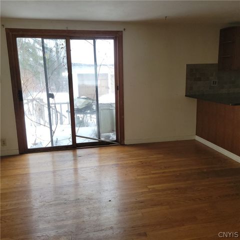 122 Elm Street, Clay, NY 13212