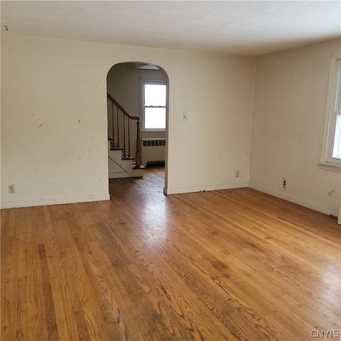 122 Elm Street, Clay, NY 13212