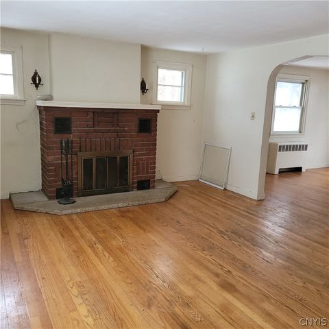122 Elm Street, Clay, NY 13212