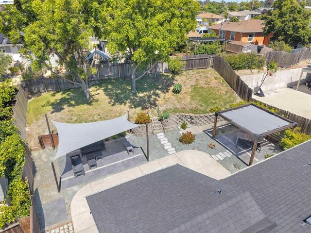 2518 Tara Hills Dr, San Pablo, CA 94806