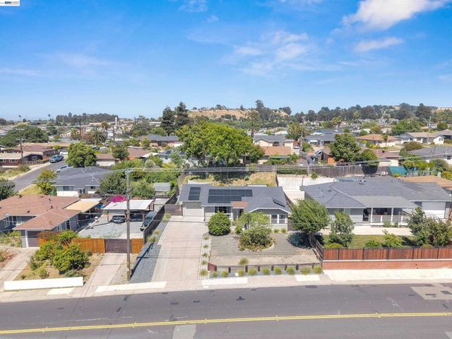 2518 Tara Hills Dr, San Pablo, CA 94806