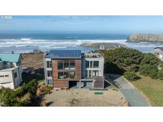 54134 GOULD Rd, Bandon, OR 97411