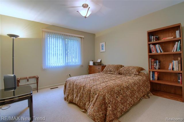 29504 Sylvan Lane, Farmington Hills, MI 48334