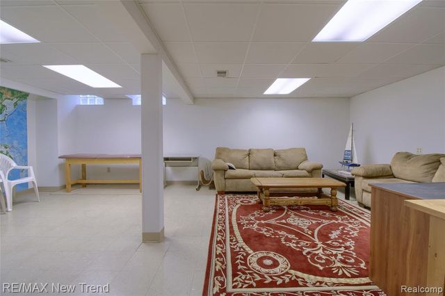 29504 Sylvan Lane, Farmington Hills, MI 48334
