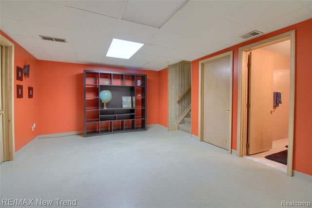 29504 Sylvan Lane, Farmington Hills, MI 48334