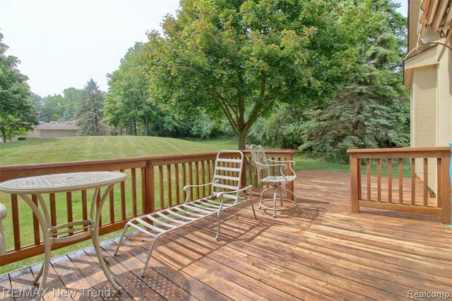 29504 Sylvan Lane, Farmington Hills, MI 48334