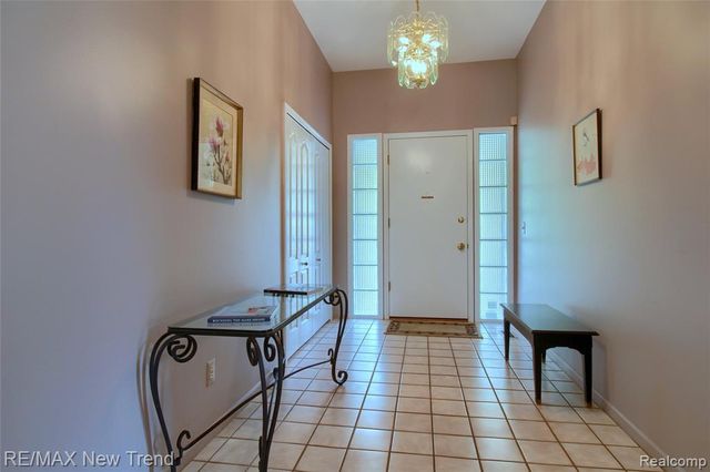 29504 Sylvan Lane, Farmington Hills, MI 48334