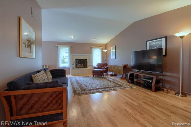 29504 Sylvan Lane, Farmington Hills, MI 48334