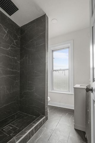 10 EAST 45TH ST, Bayonne, NJ 07002